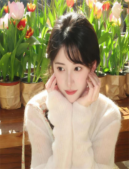 玉兔二号自拍_大叔和妈妈免费观看电视剧第3集_老师下面太紧了想进去一点都难